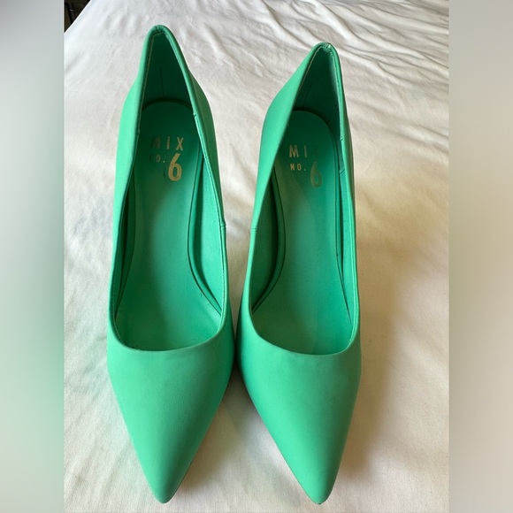 Mix No. 6 Teal Pointed Toe Pumps - Picture 2 of 4